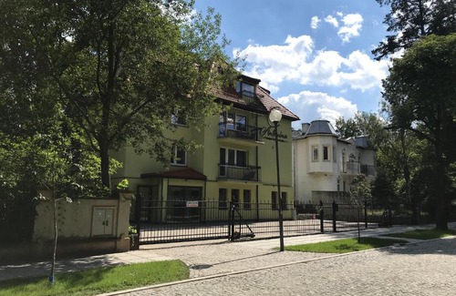 Szczawno-Zdroj Bed & Breakfast | ANTONINA PensjonPrzyKortach