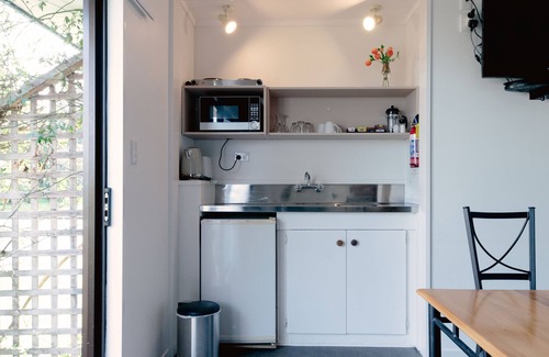 Whitianga Hotel | Aotearoa Lodge