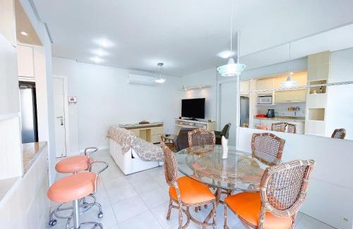 Canasvieiras Apartment | Apê A/C, Wi-Fi e Elevador | 500m Canasvieiras