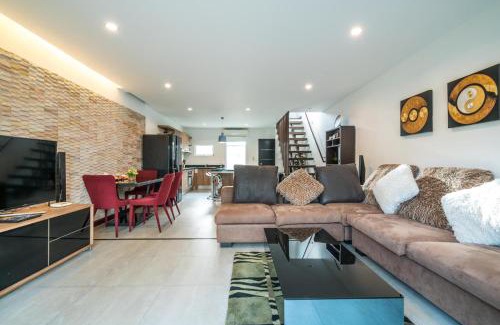 Kamala House | AP Grand Residence by Lofty