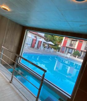 Taperapua Beach Apartment | AP28 com 2 suítes para até 8 pessoas, pertinho da Praia de Taperapuã, apenas 3 minutos a pé
