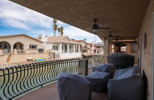 Moovalya Keys House | Apache Fyre, Canal Front Dock, Moovlaya Keys