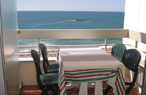 Biarritz Apartment | Apart 4 pers. with swimming pool and unbelievable view on ocean !