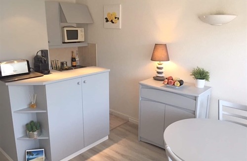 Arcachon Apartment | APART 5 PERS. BEACH/SHOPS/PARKING/BALCONY
