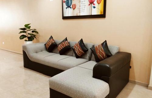 Coronel Gregorio Albarracin Lanchipa Apartment | Apart Florencia, piscina en el verano! incluye parking y vigilancia 24 horas!