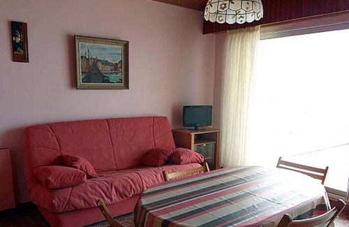 Saint-Gilles-Croix-de-Vie Apartment | Apartment Saint-Gilles-Croix-de-Vie, studio flat, 4 persons