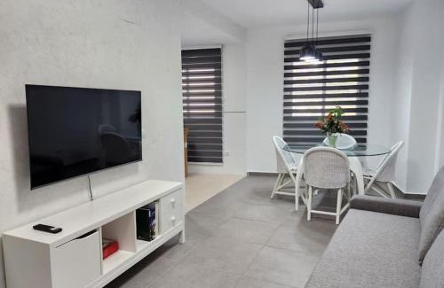 Les Alqueries Apartment | Apartamento en Les Alqueries con aire acondicionado