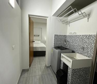 Laureles - Estadio Apartment | Aparta estudio amoblado 2 Medellin, San joaquin