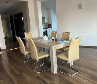 Swidnica Apartment | Apartament Bobrzańska - 4 bedrooms sypialnie