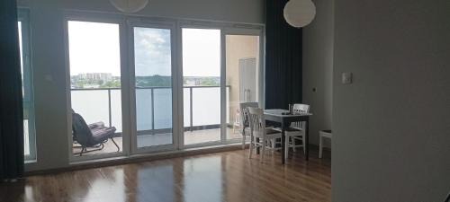 Plock Apartment | Apartament Centrum z tarasem prywatny parking