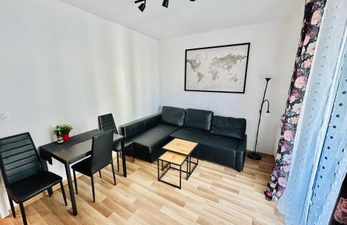 Krzyki Apartment | Apartament, Free Parking, Blisko Rynek-Dworzec PKP-PKS, sklepy