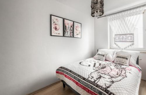 Lagiewniki Apartment | Apartament LOFT 4 osoby, balkon, miejsce postojowe