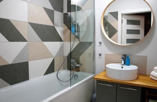 Nowa Praga Apartment | Apartament Metro Kowieńska