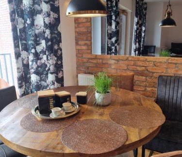 Gdansk City Center Apartment | APARTAMENT nad MOTŁAWĄ LUŚKA