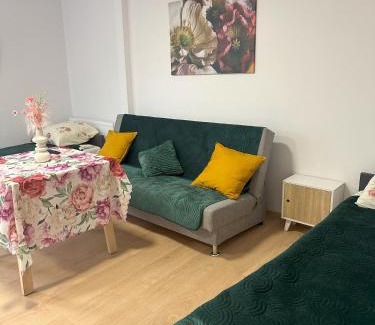 Mierzecice Apartment | Apartament nr 1 lub 2 przy Sali Kominkowej