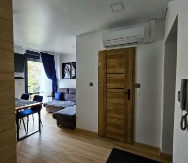 Gliwice Apartment | Apartament Radiostacja III z ogródkiem, parking free