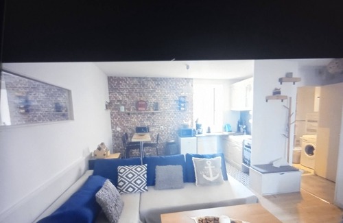 La Turballe Apartment | Apartament seaside view of the port of La Turballe beach shops nearby