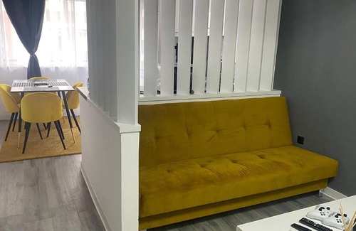 Baciu Apartment | Apartament Untold