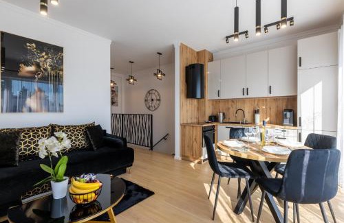 Ustka Apartment | Apartament Ustka Holiday - Black Alice z balkonem i klimatyzacją