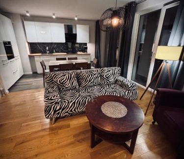 Lodz Apartment | Apartament WHITE GLOVE Atlas Arena