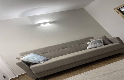 Giardini Naxos Apartment | Apartament z widokiem na morze 20 m od plaży w Giardini Naxos na Sycylii.