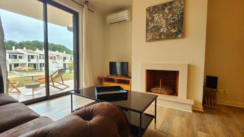 Portimao Apartment | Apartamento com terraços privativos em resort de luxo, By QoZzy