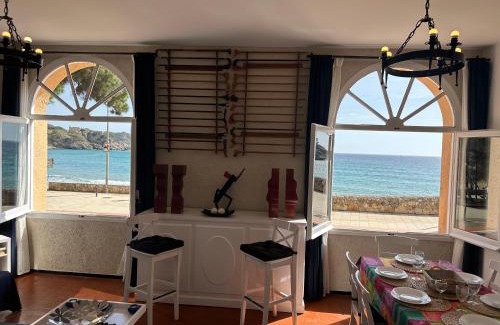 La Fosca Apartment | Apartamento con jardín a 11 metros de la playa. B3.