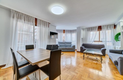 Logrono City Centre Apartment | Apartamento el Parque by Clabao