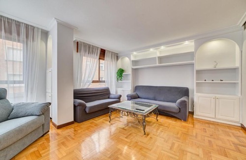Logrono City Centre Apartment | Apartamento el Parque by Clabao