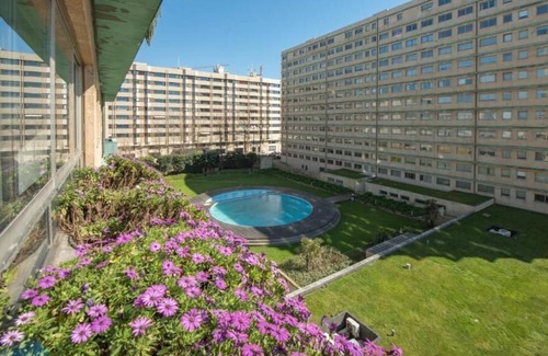Aldoar Condo | Apartamento em Frente à Praia em Condomínio com Piscina