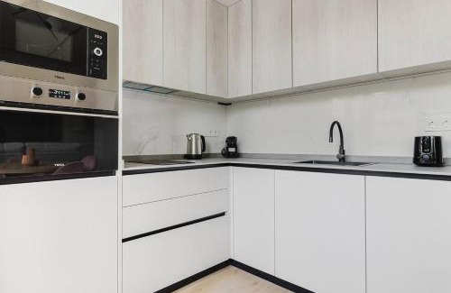 Cotos Apartment | Apartamento moderno en Castellana 4 Torres