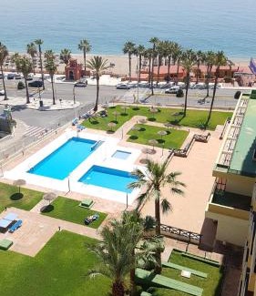Torrequebrada Apartment | Apartamento recién renovado 1ª línea en Benalmádena