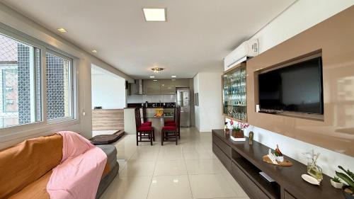 Torres Apartment | Apartamento Terrazzo com 2 Suítes a 450m do Mar - Região Nobre