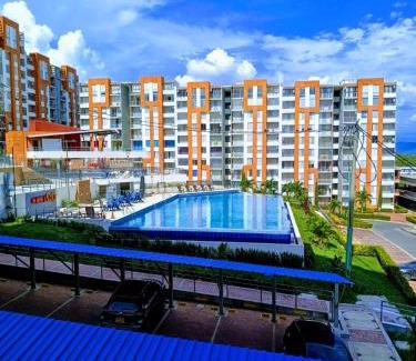 Girardot Apartment | Apartamento Vacacional Familiar en Girardot, piscinas, Jacuzis, parqueadero privado