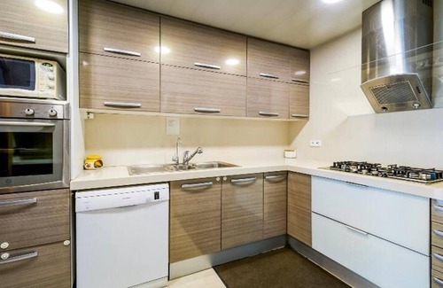 Vilassar de Mar Apartment | Apartamento Vistamar a 25km BCN with Sea View, Terrace, Balcony, A/C & Wi-Fi