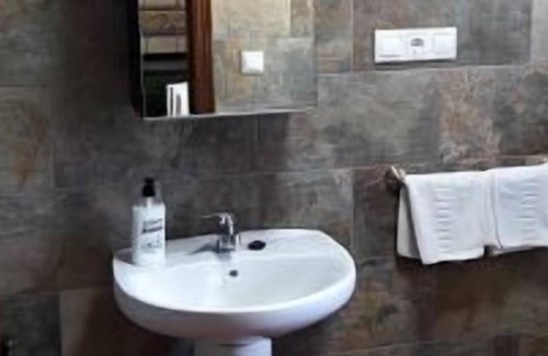 Corao Cottage | Apartamentos El Castañeu for 4 people