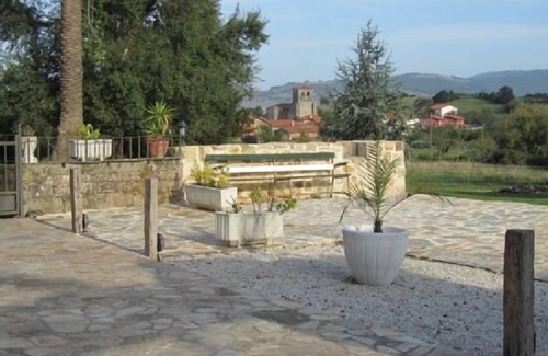 Barcena de Cicero Cottage | Apartamentos El Majuelo for 5 people