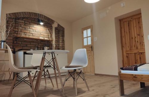 Srebrna Gora Apartment | Apartamenty i pokoje gościnne "Wacuś"