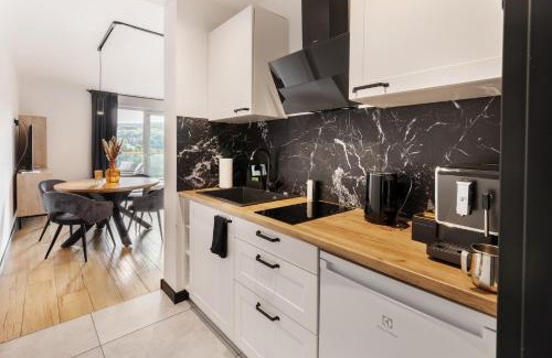 Swieradow-Zdroj Apartment | Apartamenty Larice - balia i sauna gratis ten weekend, morsowanie w basenie