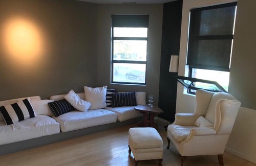 Little Italy Apartment | Apartement in the heart of Montreal Little Italy.