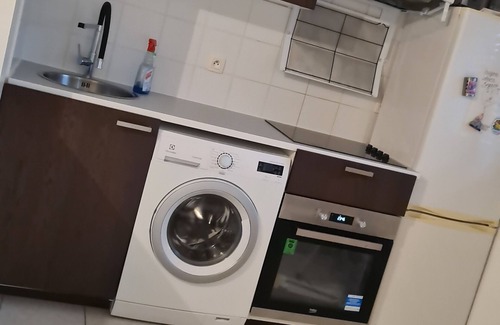 Cavignac Apartment | Apartement Tranquille res Sécurisée Zone Commerciale