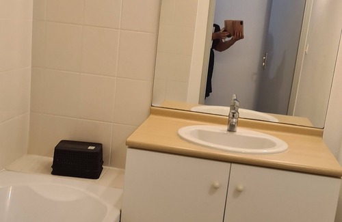 Cavignac Apartment | Apartement Tranquille res Sécurisée Zone Commerciale