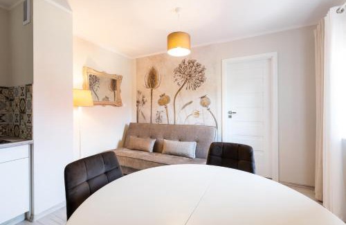 Kudowa Zdroj House | APARTEMENTY 'WERANDA' z ogrodem w centrum