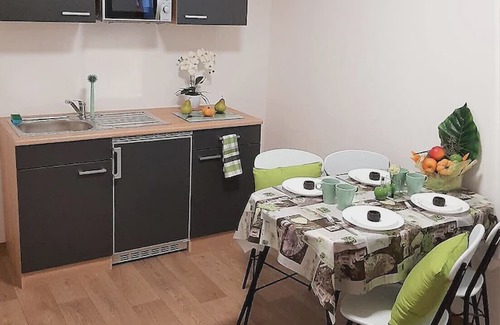 Mitte Apartment | ❤ ApartHomes Nuremberg No. 3, 2-room, Netflix, WiFi, bathroom, kitchen ❤