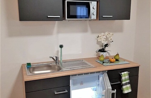 Mitte Apartment | ❤ ApartHomes Nuremberg No. 3, 2-room, Netflix, WiFi, bathroom, kitchen ❤