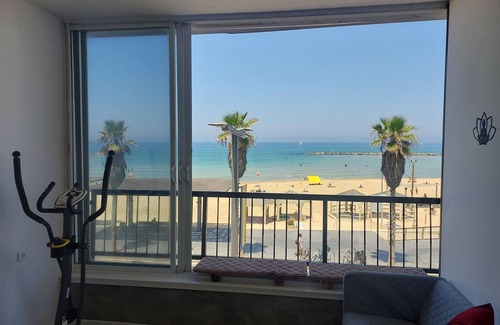 Tel Aviv Promenade Apartment | Aparthotel banana beach TLV promenade: surf, music, bars. Near Royal Beach hotel