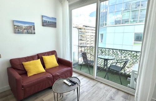 Les Baumettes Apartment | ApartHotel Riviera - Balcon Lenval Sea View with AC Promenade des Anglais