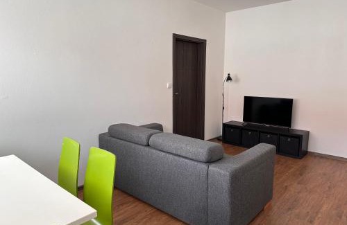 Ceske Budejovice Apartment | Apartmán AB kryté parkování zdarma