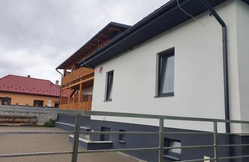 Vlachy Apartment | Apartmán Damireto