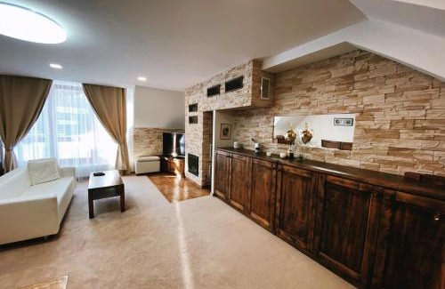 Tatranska Lomnica Apartment | Apartmán de luxe s výhľadom na Lomnický štít